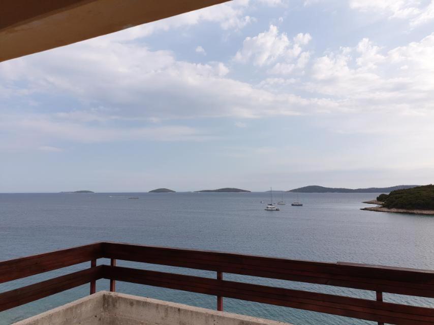 Apartmán Penthouse Prvić Luka Exteriér fotografie