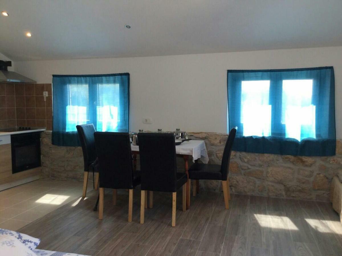 Apartmán Penthouse Prvić Luka Exteriér fotografie